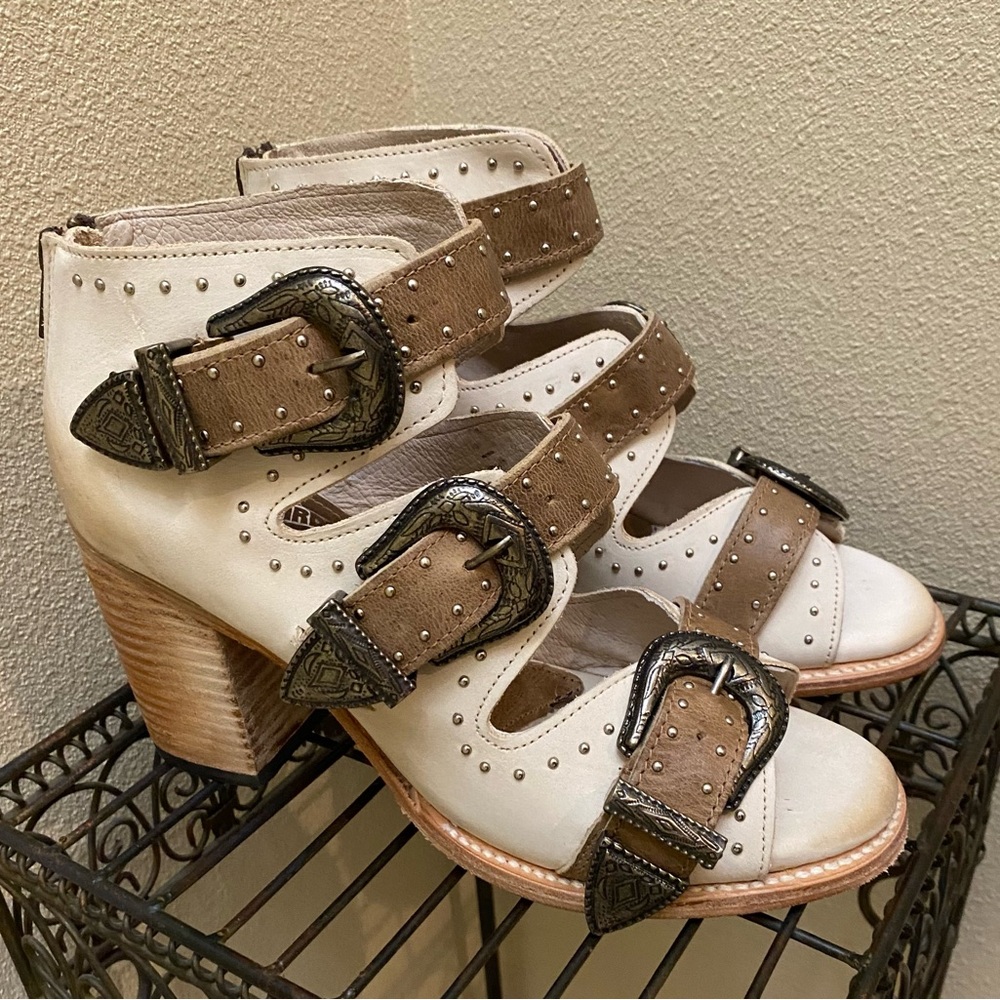 New Freebird Violet Sandal Sz 10